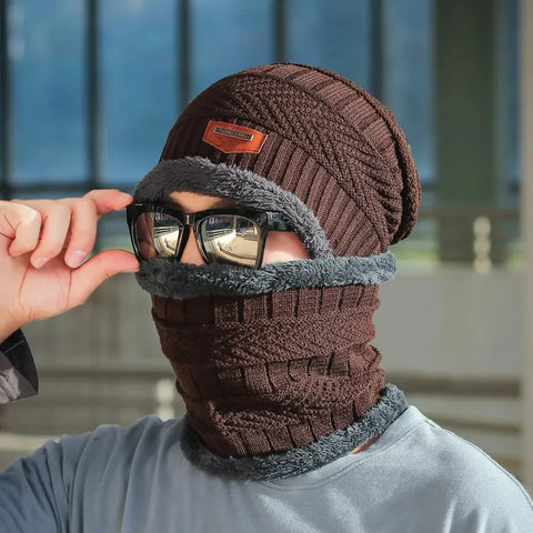 WINTER WOOL CAP WITH NECK WARMER